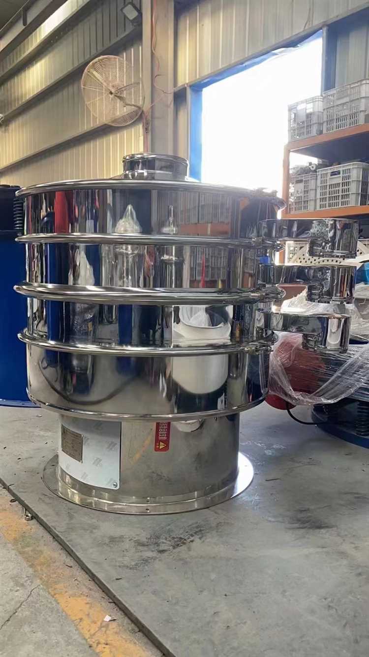 直線(xiàn)篩、概率篩、旋振篩、超聲波振動(dòng)篩等緊張有序的生產(chǎn)制作中