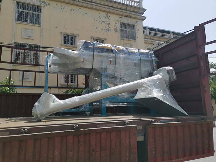 直線篩螺旋輸送機(jī)發(fā)貨