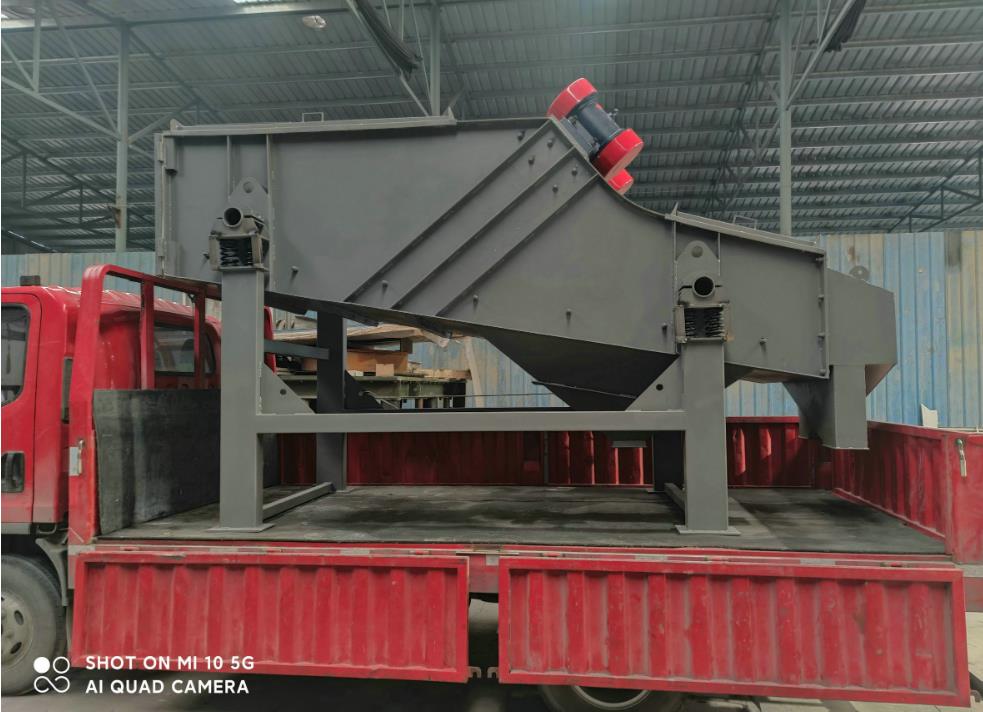 濟寧的宋經(jīng)理訂購的康振機械振動篩于昨天由德邦物流發(fā)出,預(yù)計三天后到達,請注意查收