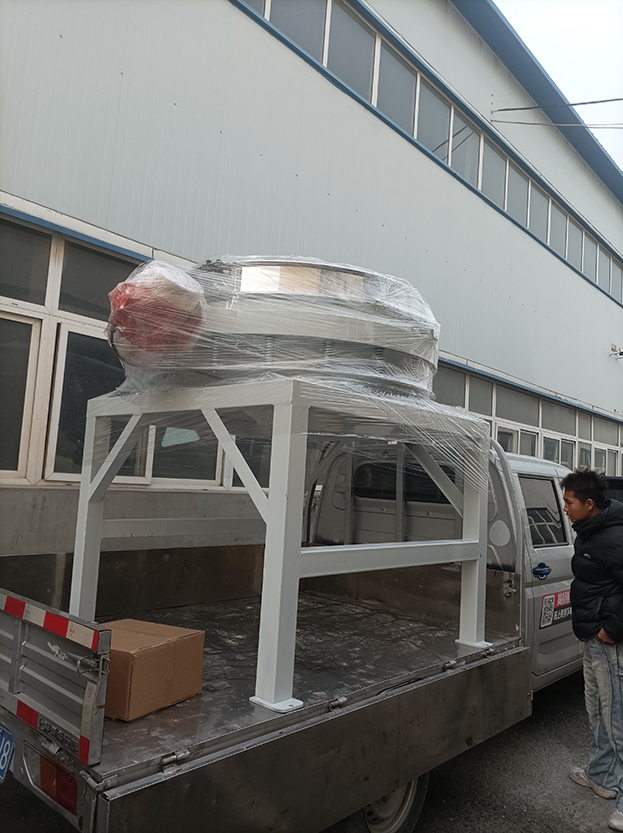 1.5米超聲波直排篩發(fā)貨