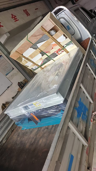 振動(dòng)平臺(tái)、網(wǎng)架發(fā)貨