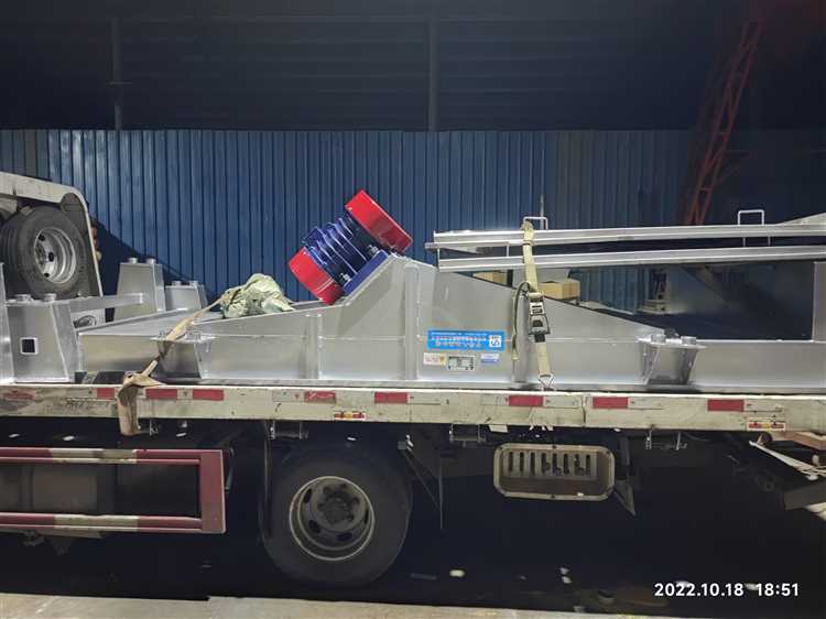 直線(xiàn)篩、直排篩、旋振篩、振動(dòng)平臺(tái)等設(shè)備集中發(fā)貨